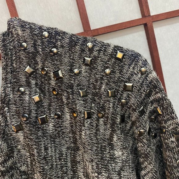 SJS  Medium Sweater - Picture 3 of 3